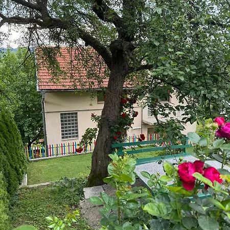 Дом отдыха Sarajevo Flower Garden *